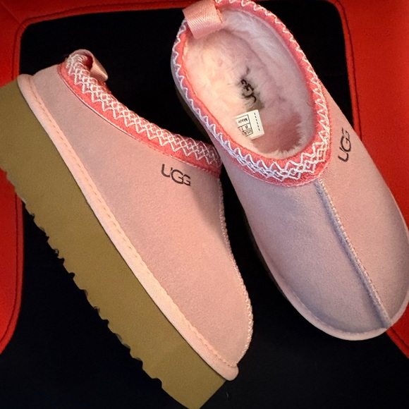UGG Women's Blush Pink Slippers - Picture 11 of 11